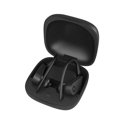 B10 trägt drahtloses Bluetooth Earbuds mit drahtlosem Ladegerät zur Schau