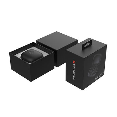 B10 trägt drahtloses Bluetooth Earbuds mit drahtlosem Ladegerät zur Schau